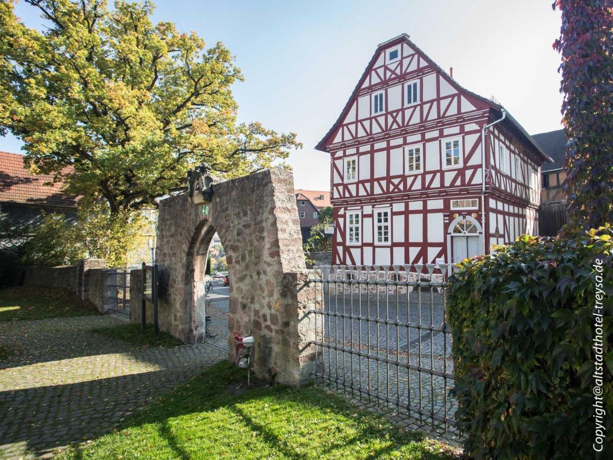 Altstadthotel Treysa Schwalmstadt Bagian luar foto