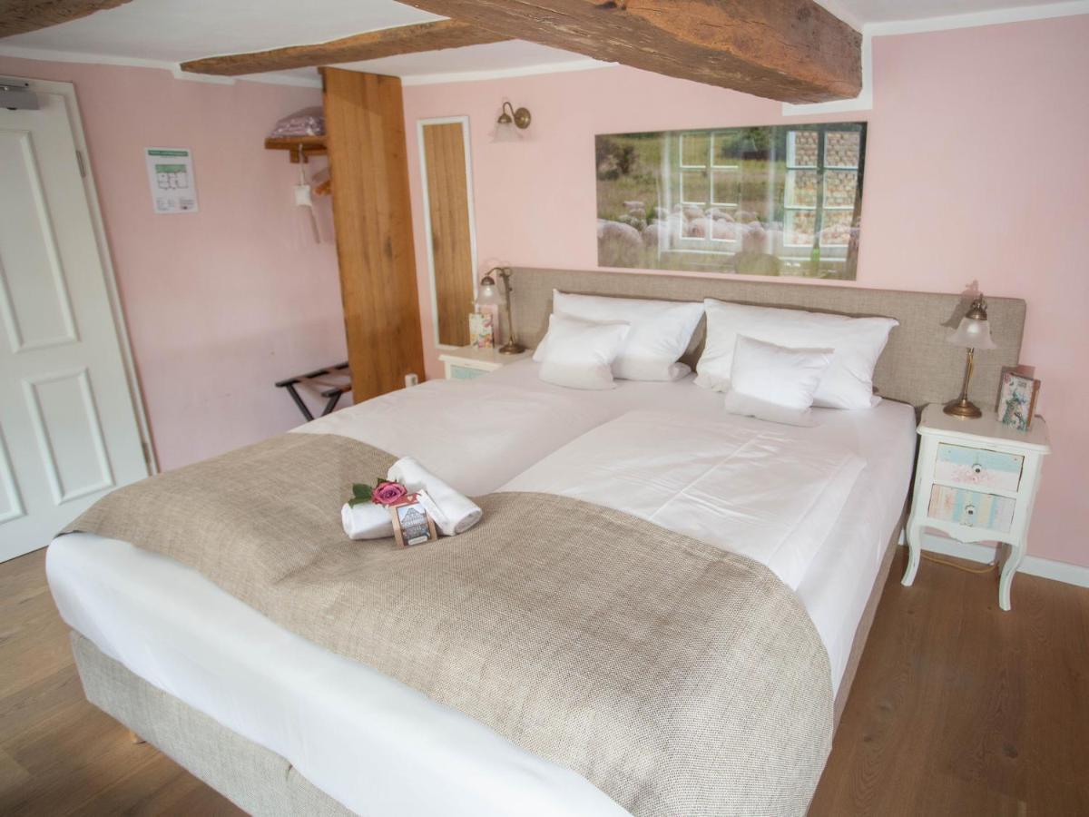 Altstadthotel Treysa Schwalmstadt Bagian luar foto